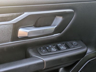 2022 RAM 1500 Big Horn Crew Cab 4x4 5'7" Box