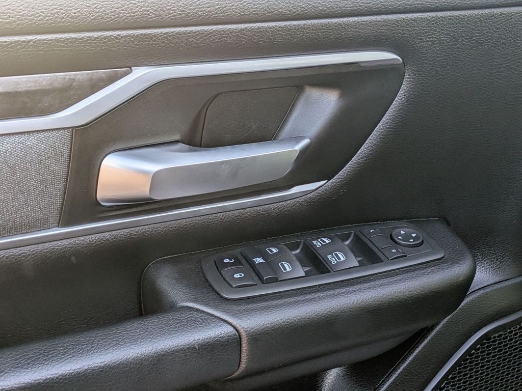 2022 RAM 1500 Big Horn Crew Cab 4x4 5'7" Box