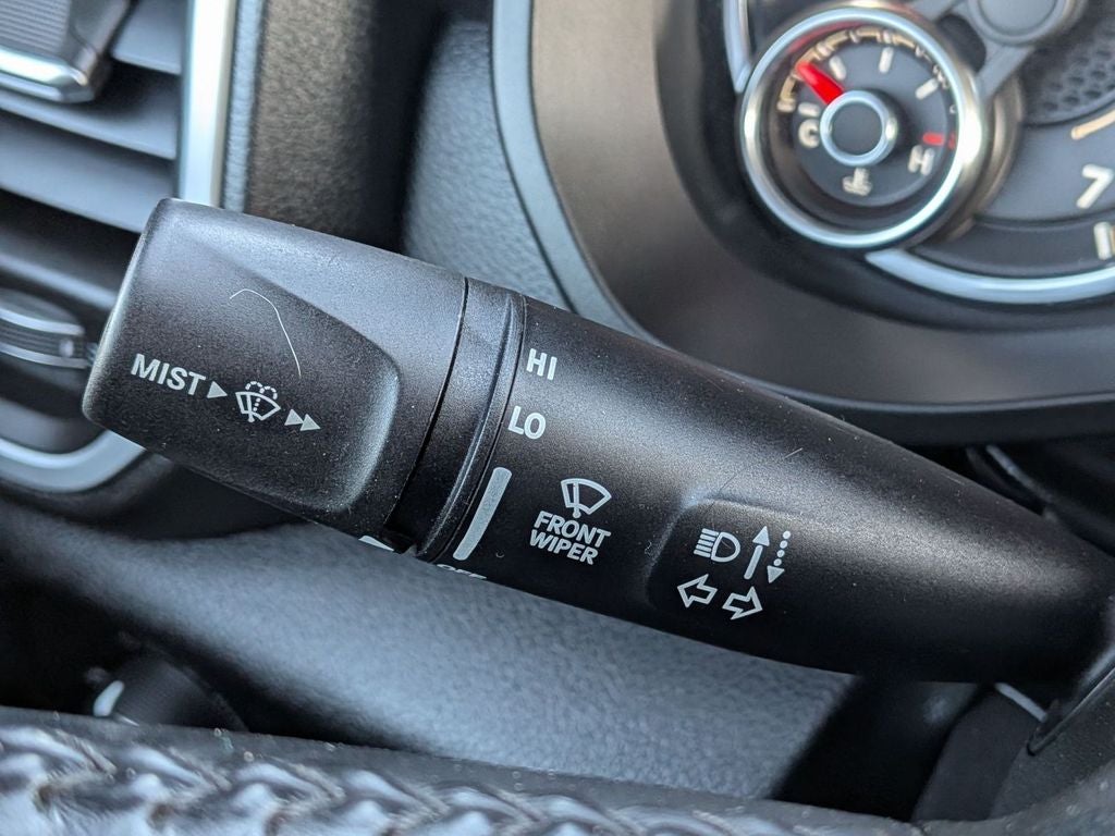 2022 RAM 1500 Big Horn Crew Cab 4x4 5'7" Box