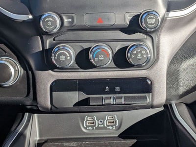 2022 RAM 1500 Big Horn Crew Cab 4x4 5'7" Box