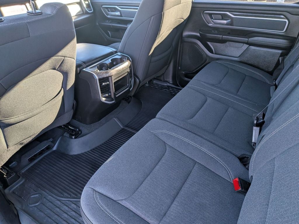 2022 RAM 1500 Big Horn Crew Cab 4x4 5'7" Box