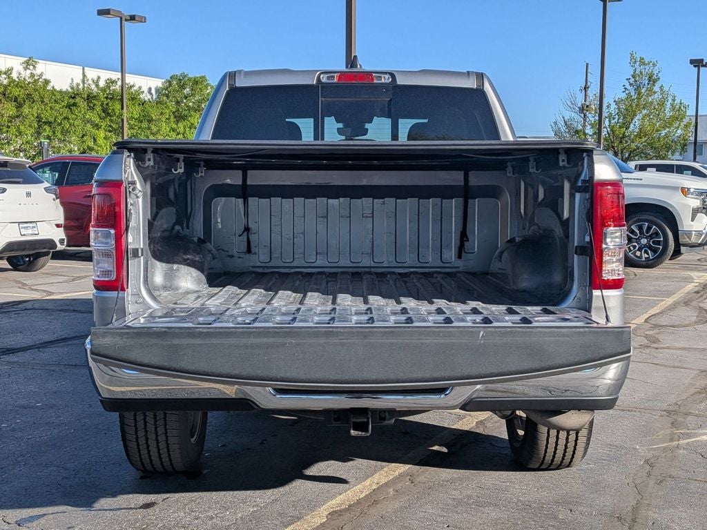 2022 RAM 1500 Big Horn Crew Cab 4x4 5'7" Box