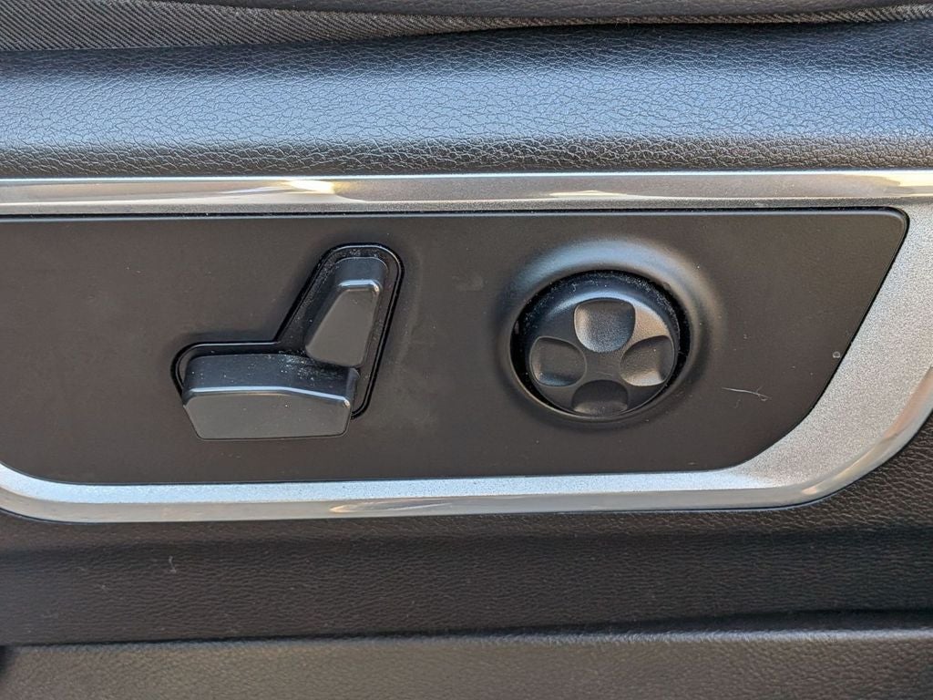 2021 RAM 1500 Laramie Crew Cab 4x4 5'7" Box