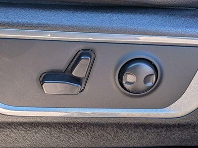 2022 RAM 1500 Laramie Crew Cab 4x4 6'4" Box