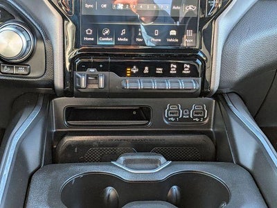 2022 RAM 1500 Laramie Crew Cab 4x4 6'4" Box