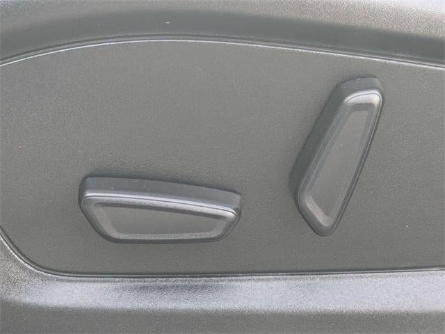 2020 Ford Explorer Base