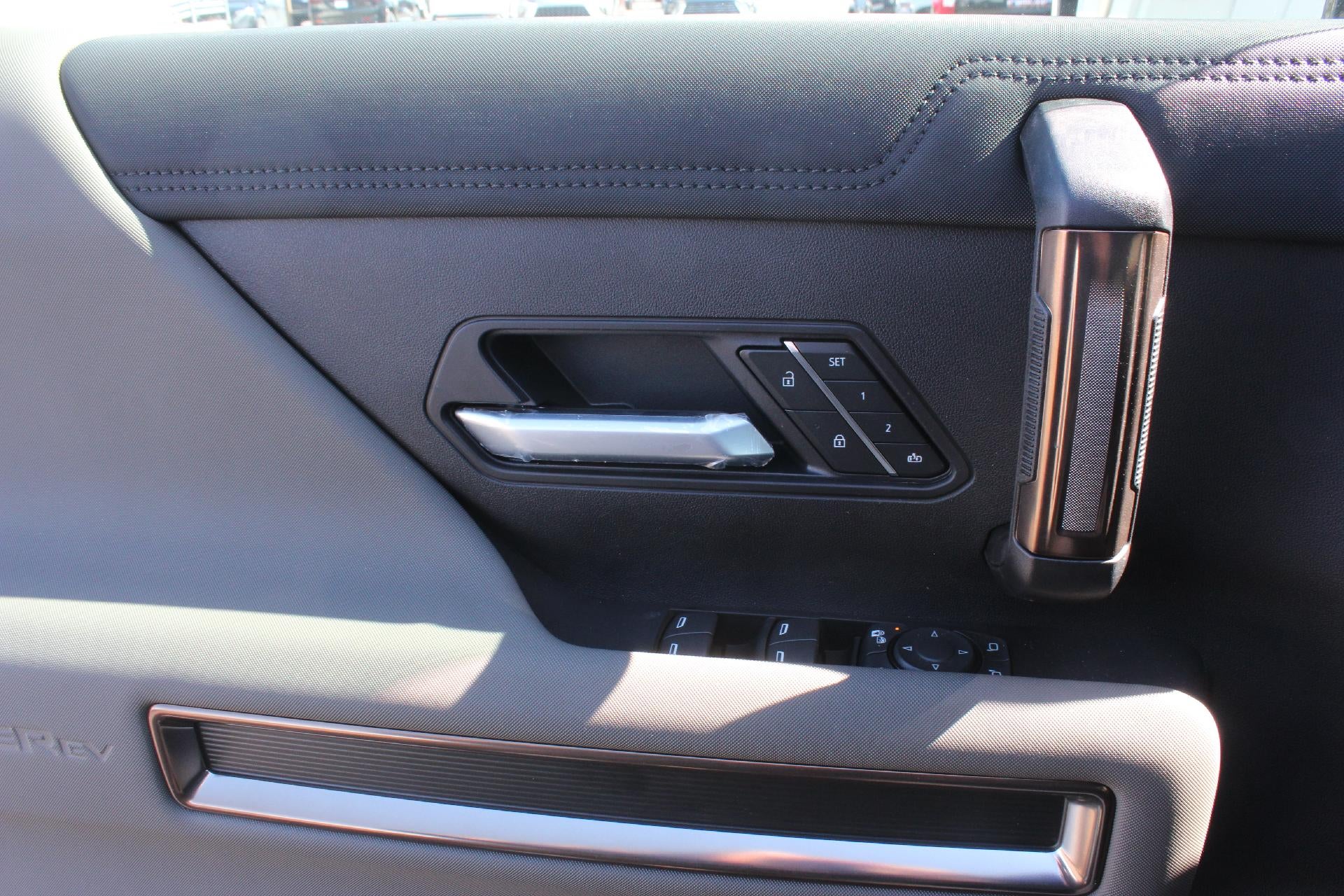 2025 GMC HUMMER EV SUV 3X