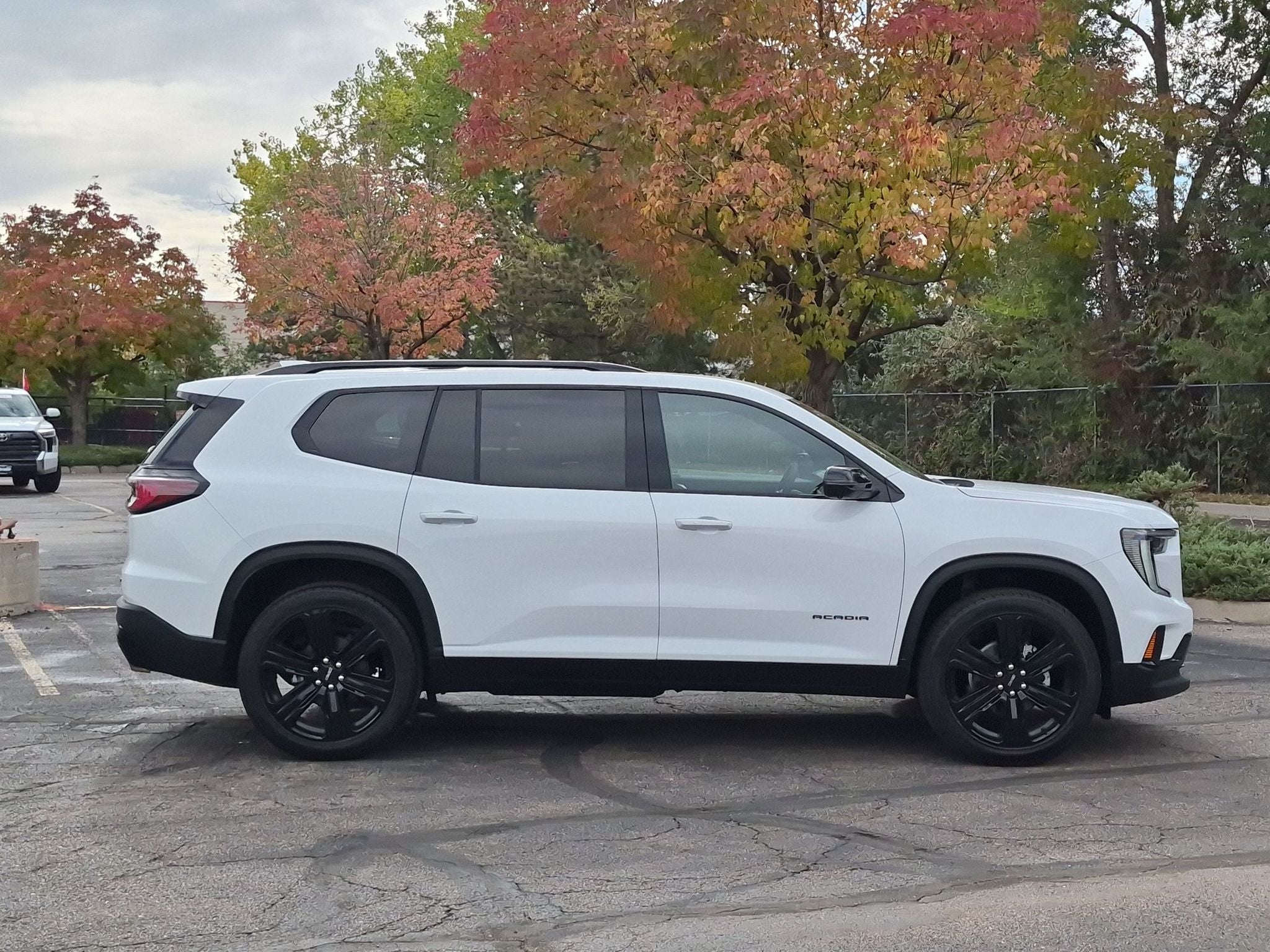 2027 GMC Acadia Elevation