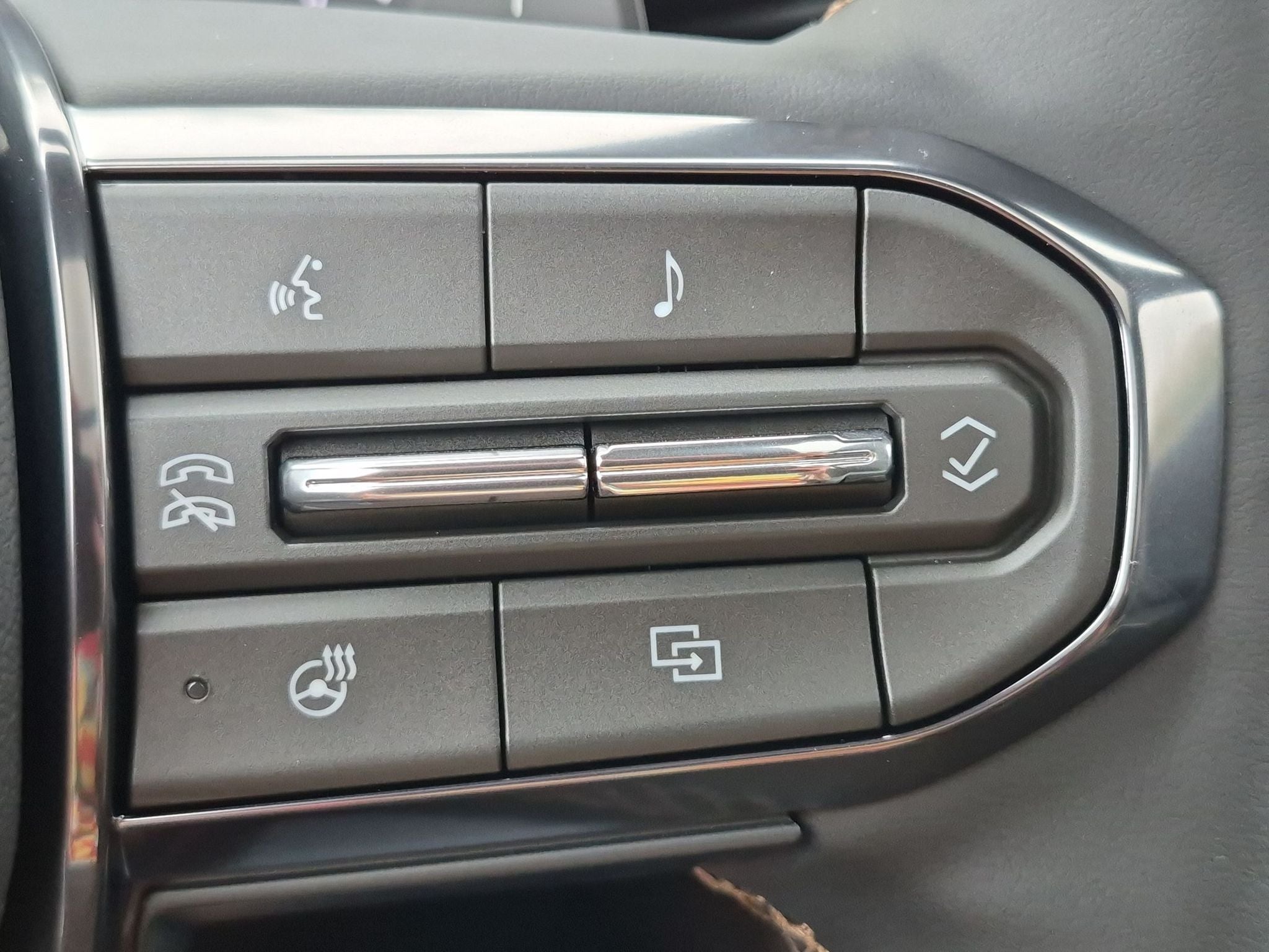 2027 GMC Acadia AT4
