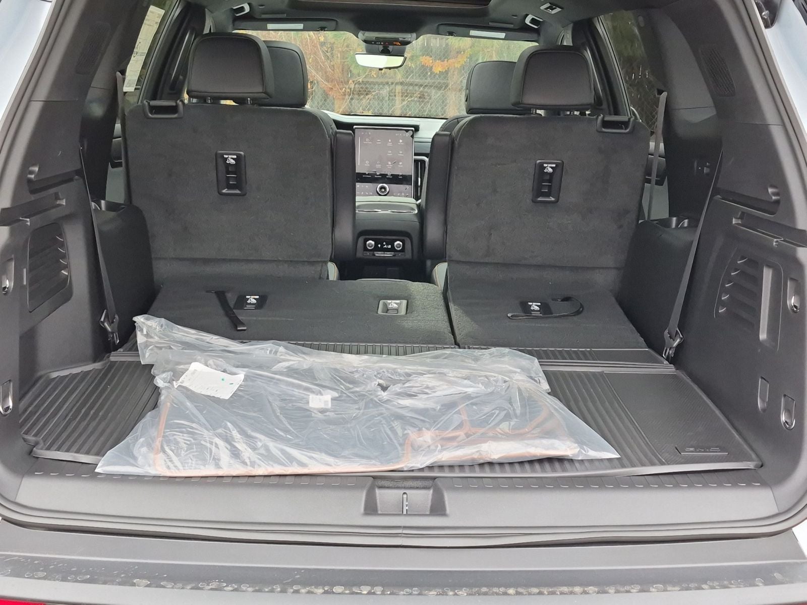 2027 GMC Acadia AT4