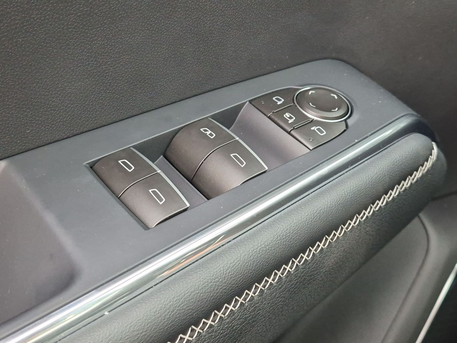 2027 GMC Acadia Denali