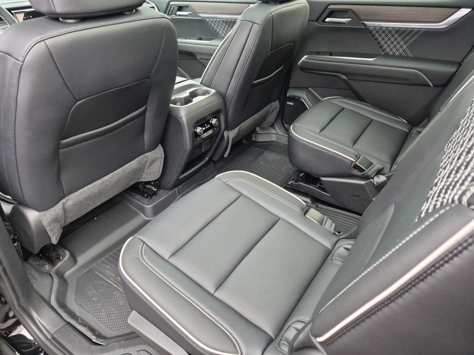 2027 GMC Acadia Denali