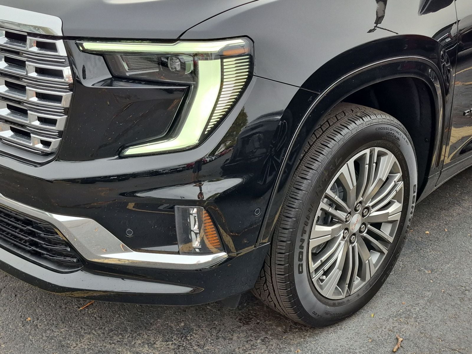 2027 GMC Acadia Denali
