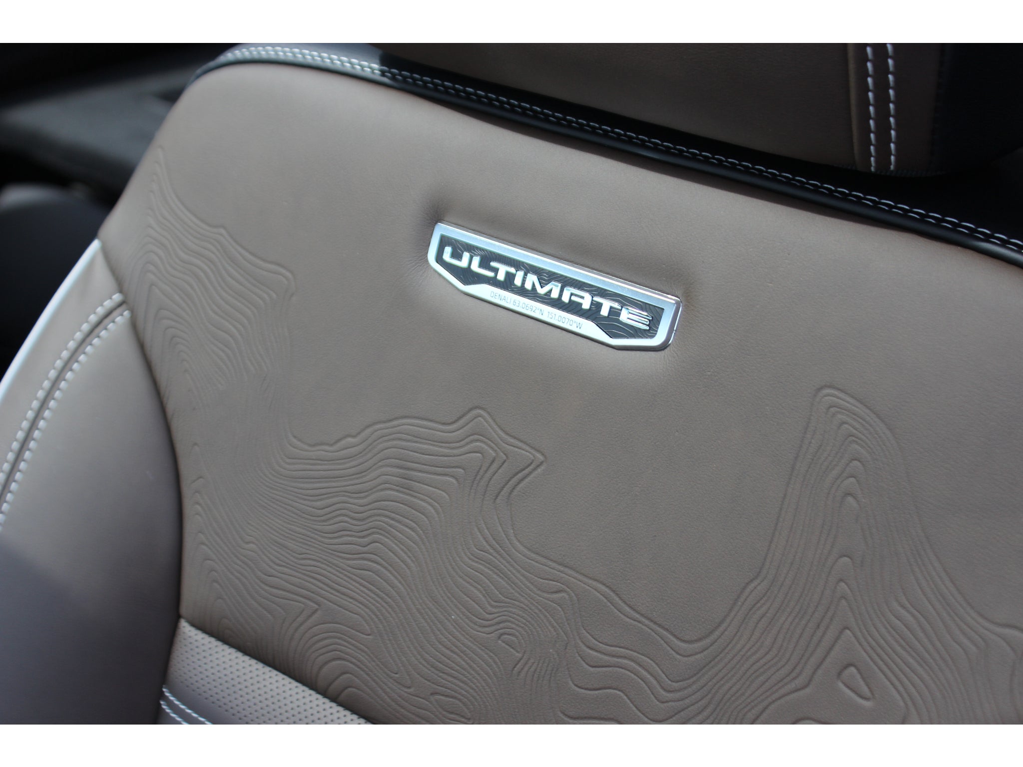 2027 GMC Acadia Denali Ultimate