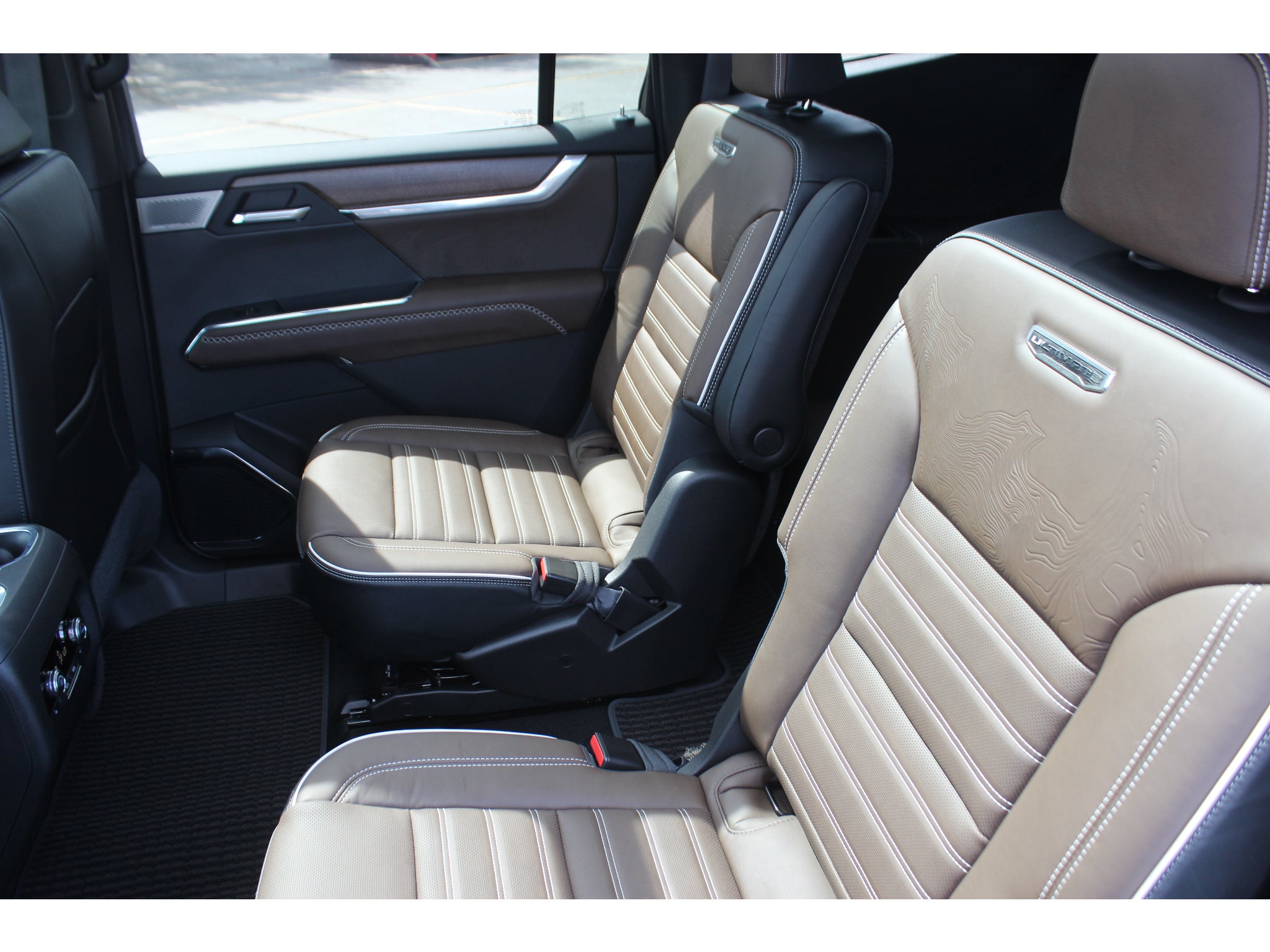 2027 GMC Acadia Denali Ultimate