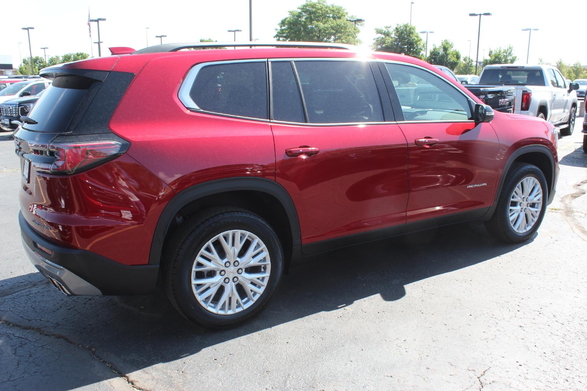2025 GMC Acadia Elevation
