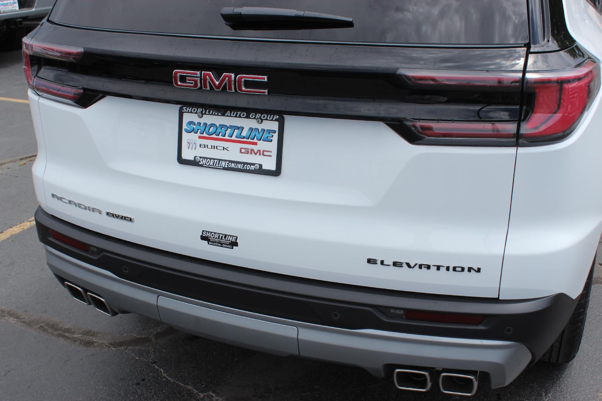2025 GMC Acadia Elevation