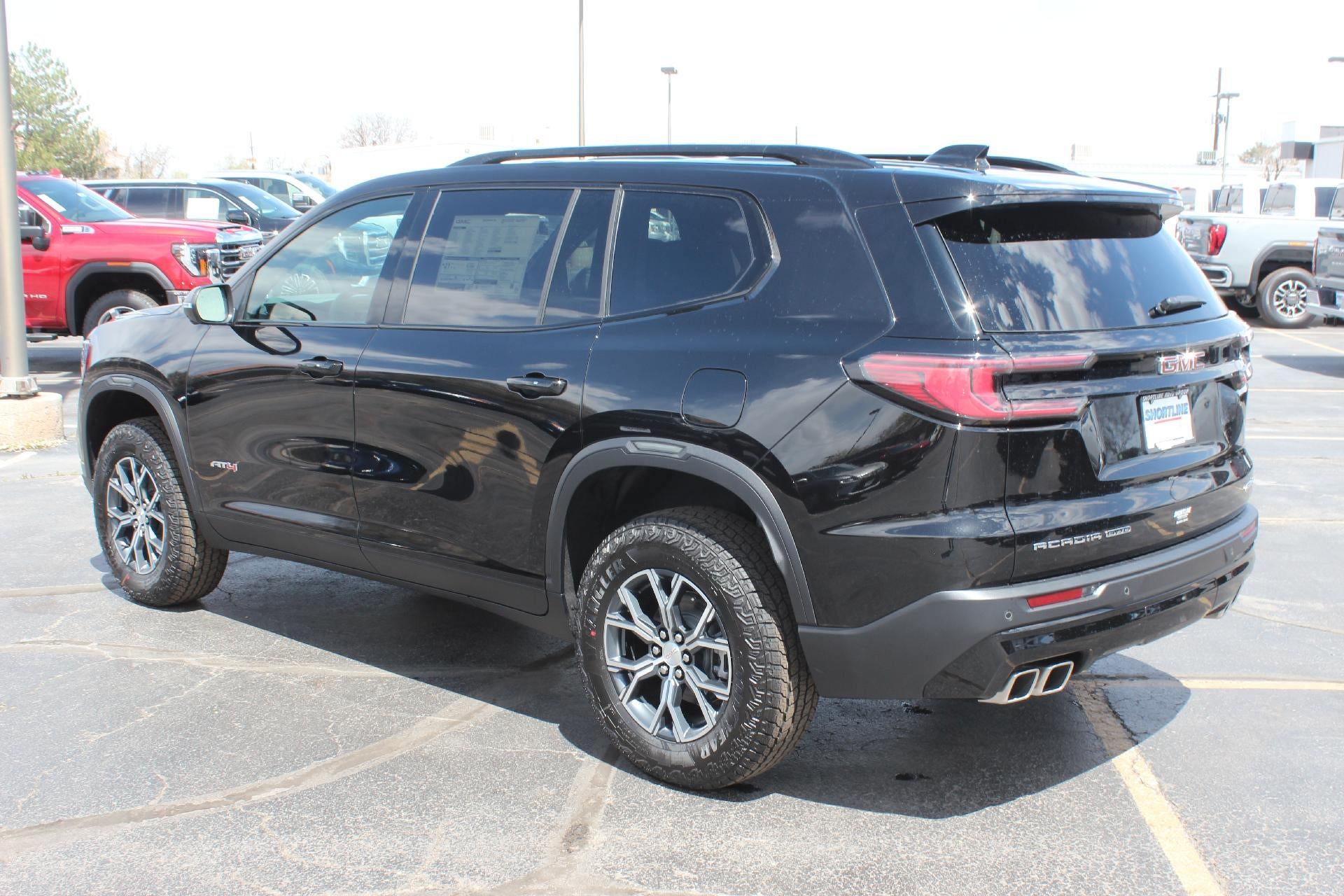2025 GMC Acadia AT4
