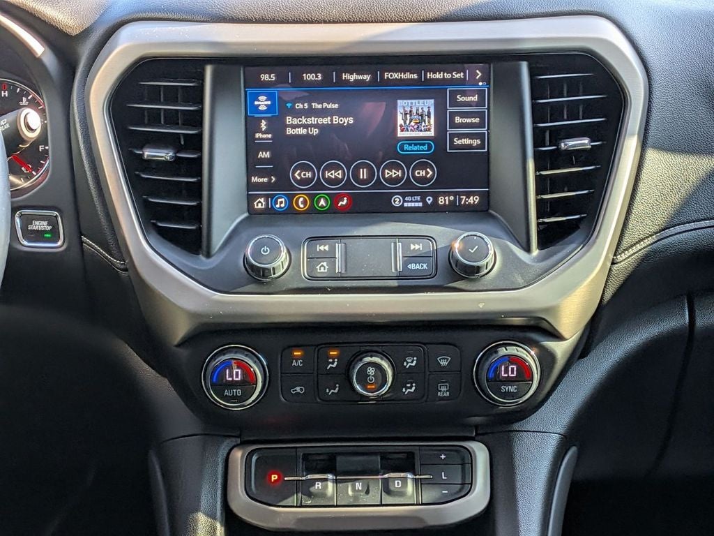 2023 GMC Acadia Denali