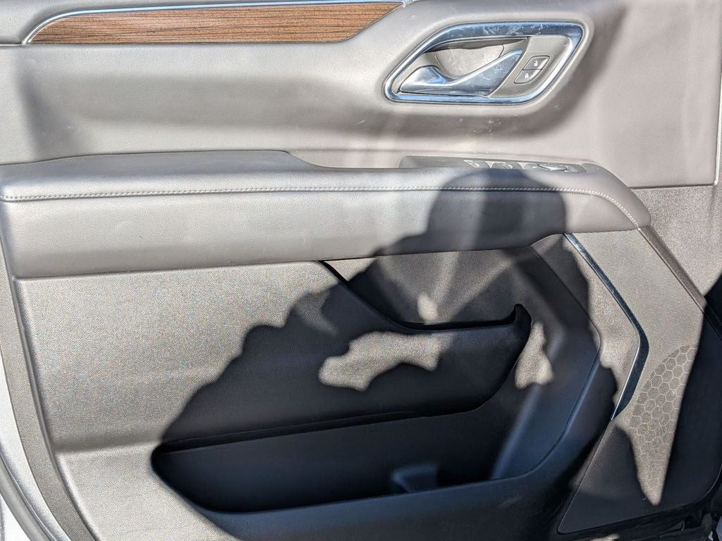 2023 GMC Yukon SLE