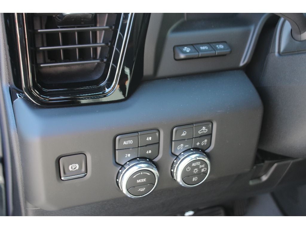 2026 GMC Sierra 2500HD AT4 - Photo 25