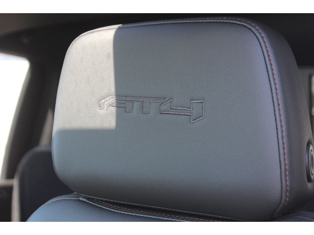 2026 GMC Sierra 2500HD AT4 - Photo 27