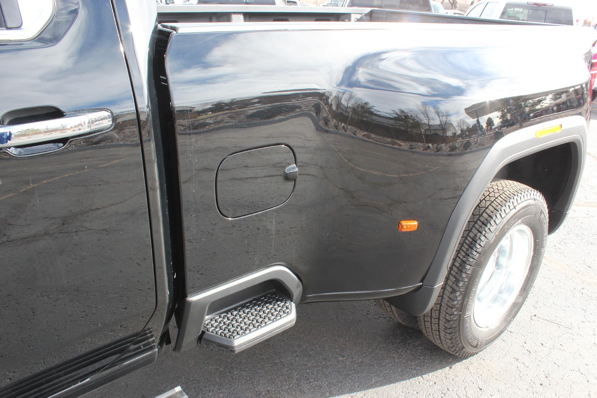 2026 GMC Sierra 3500 HD Denali Ultimate DRW