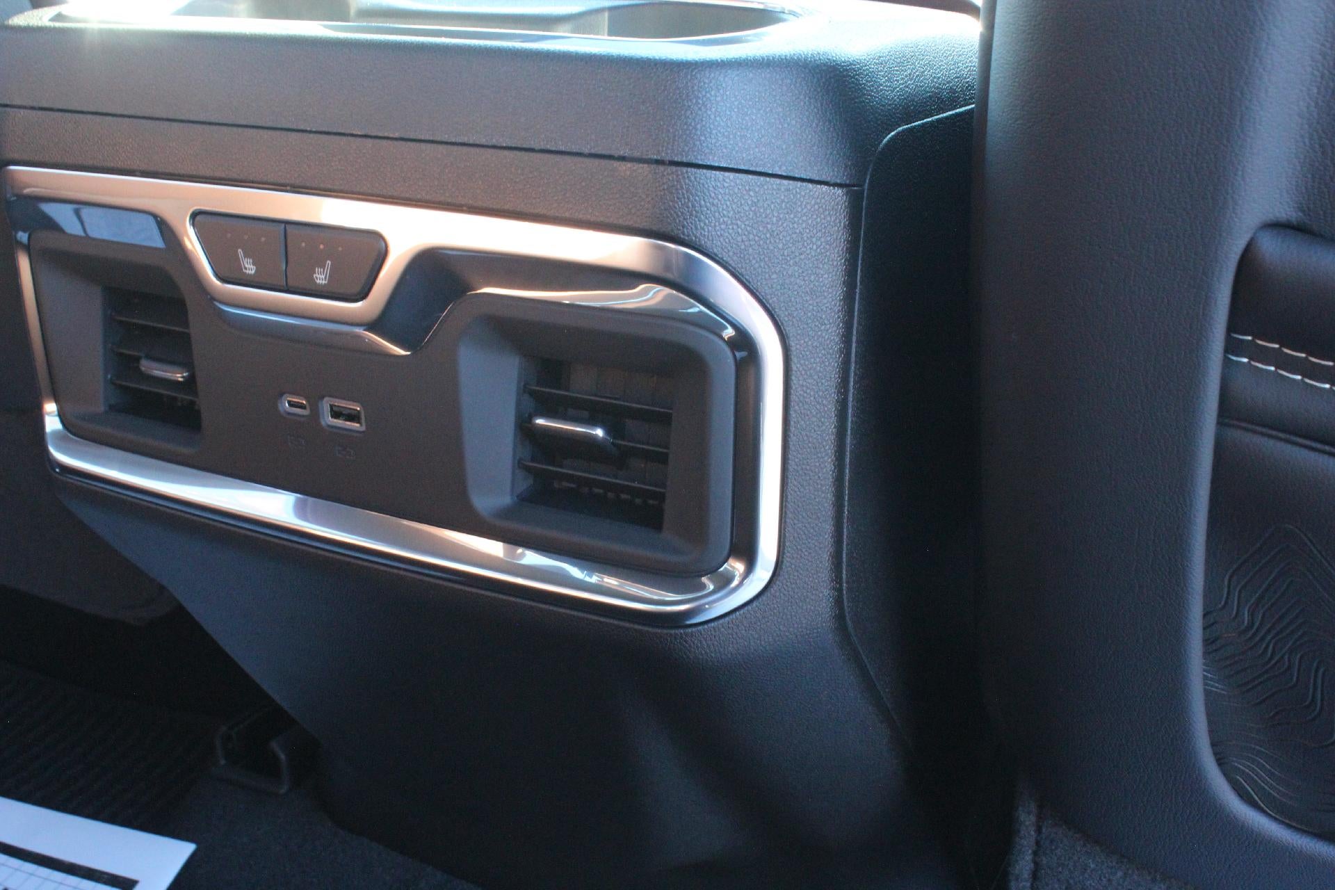 2025 GMC Sierra 3500 HD Denali Ultimate