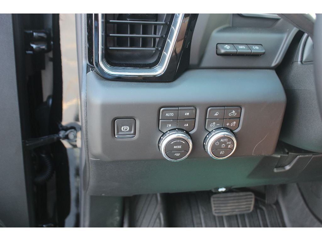 2026 GMC Sierra 3500HD Denali Ultimate - Photo 27