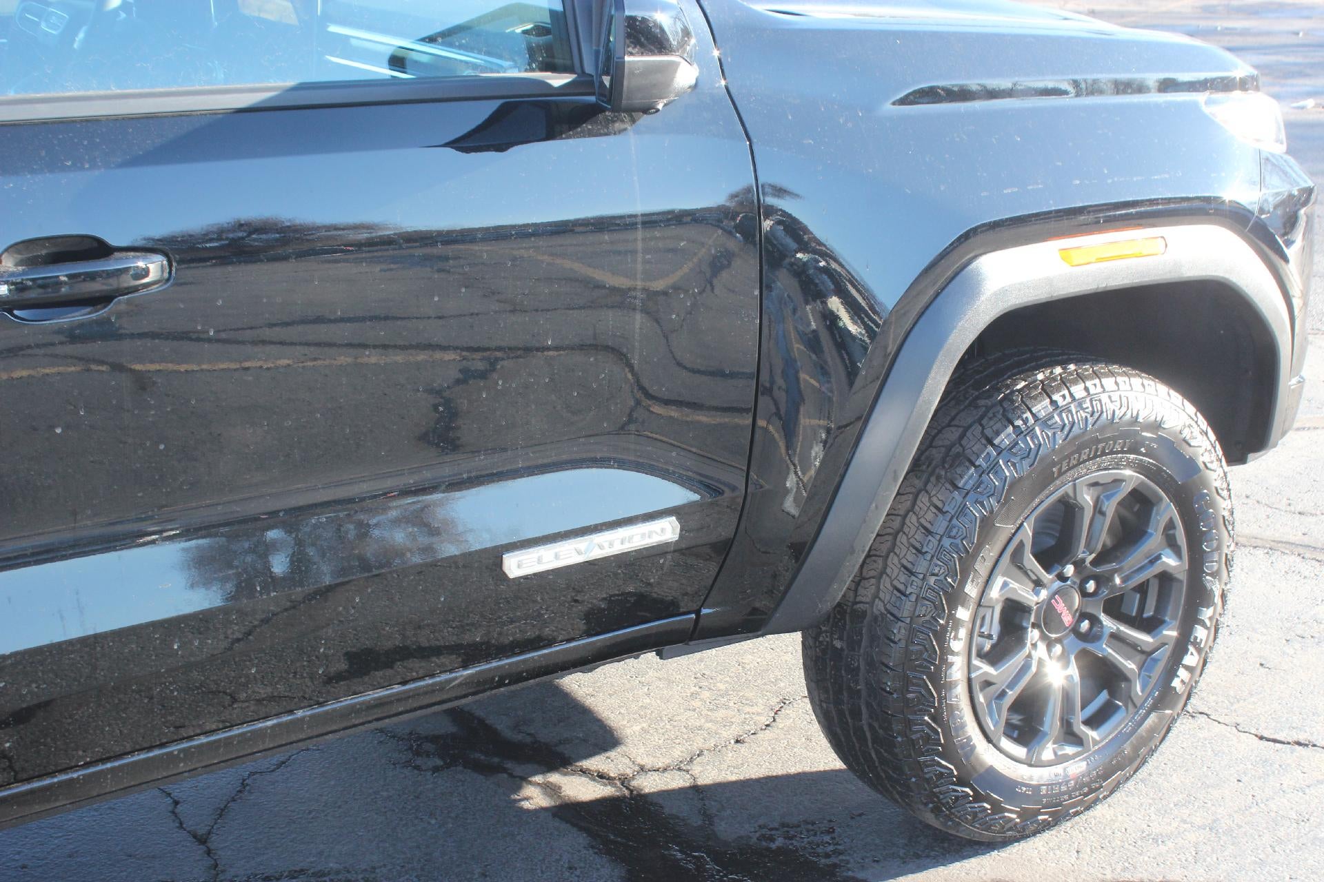 2025 GMC Canyon Elevation