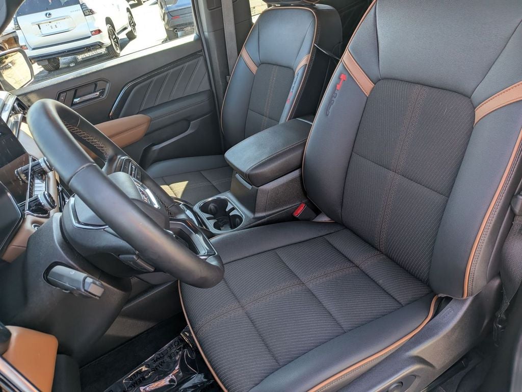 2025 GMC Canyon AT4