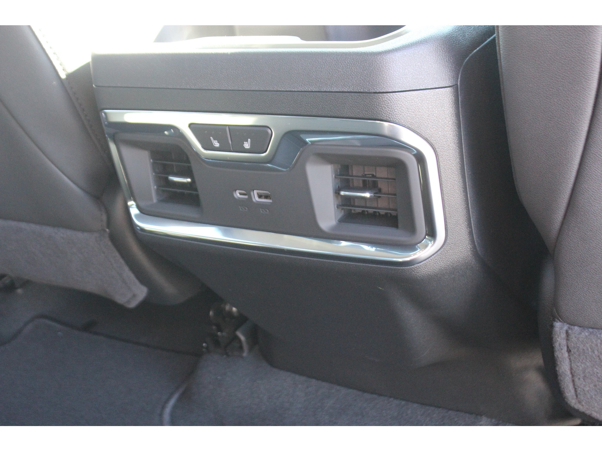 2026 GMC Sierra 1500 SLT - Photo 24