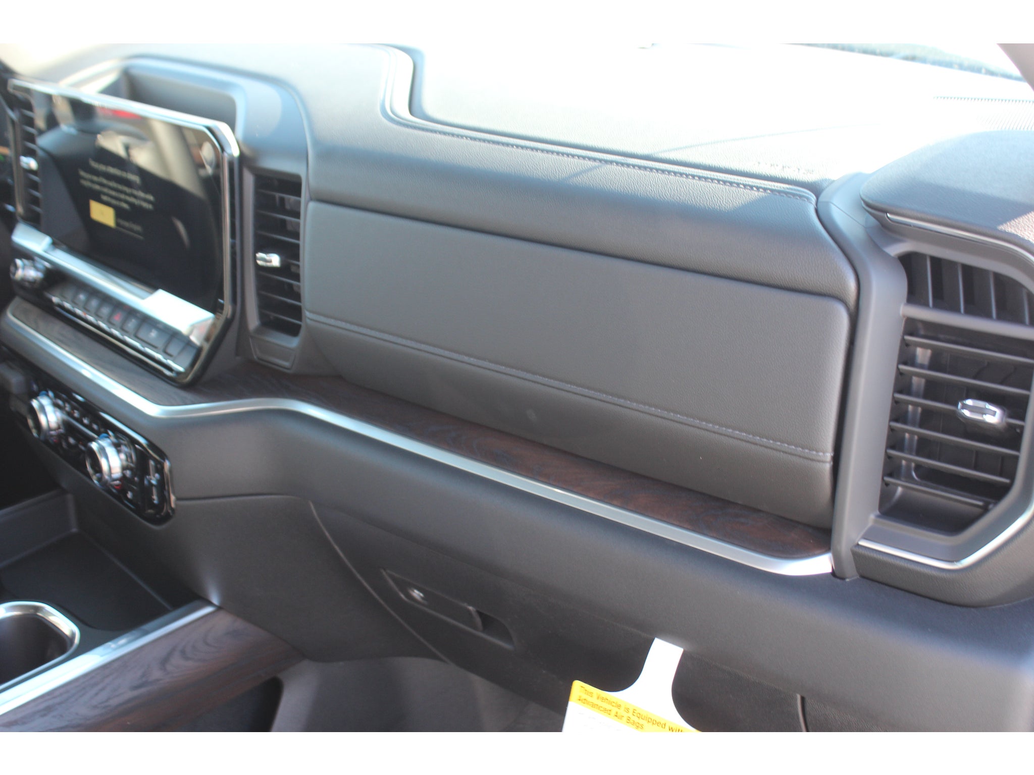 2026 GMC Sierra 1500 SLT - Photo 26
