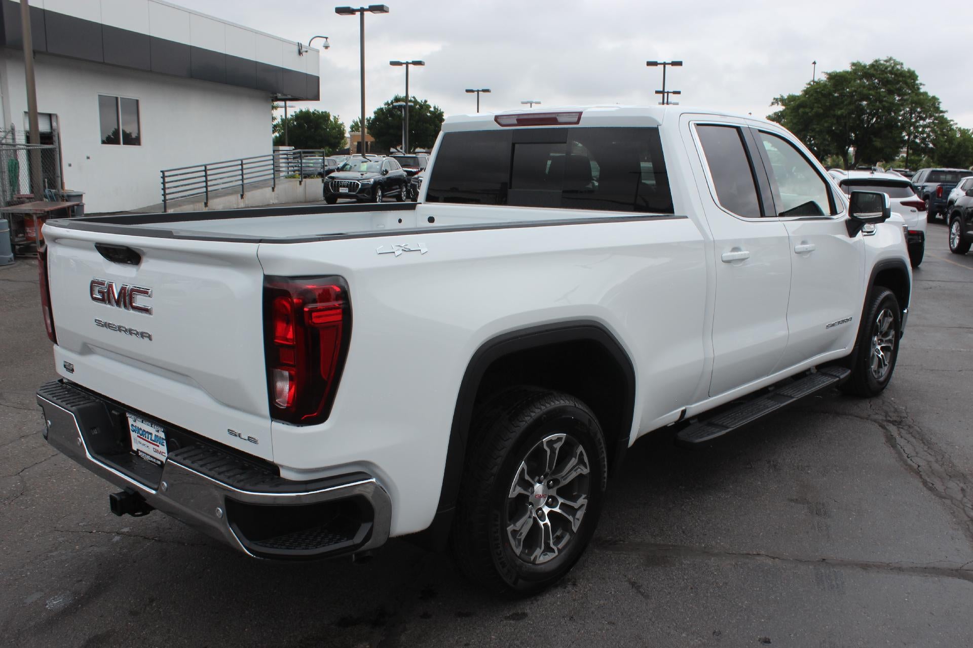 2025 GMC Sierra 1500 SLE
