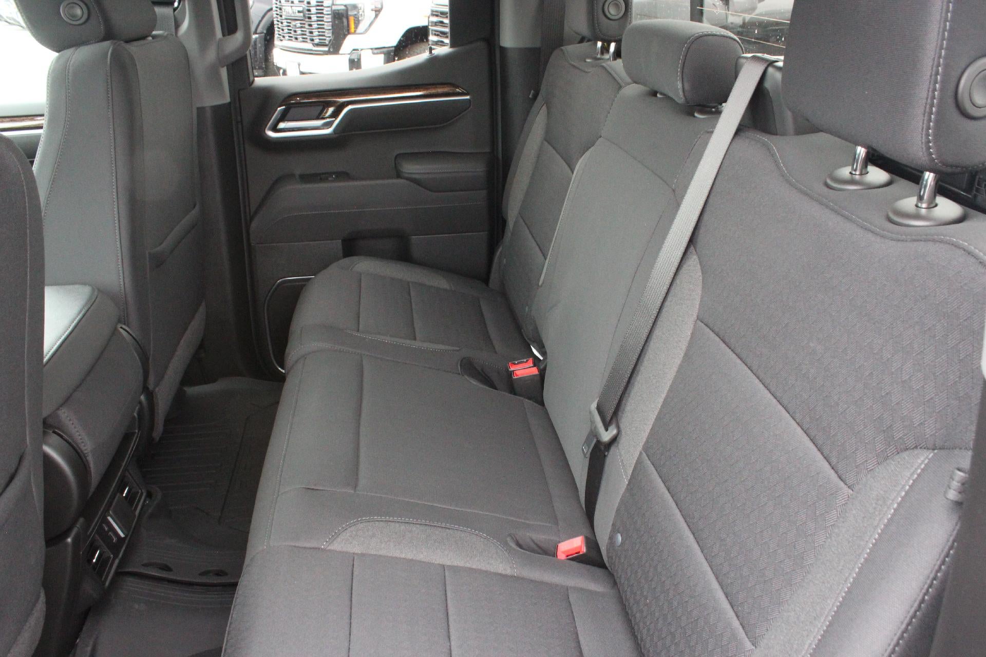 2025 GMC Sierra 1500 SLE