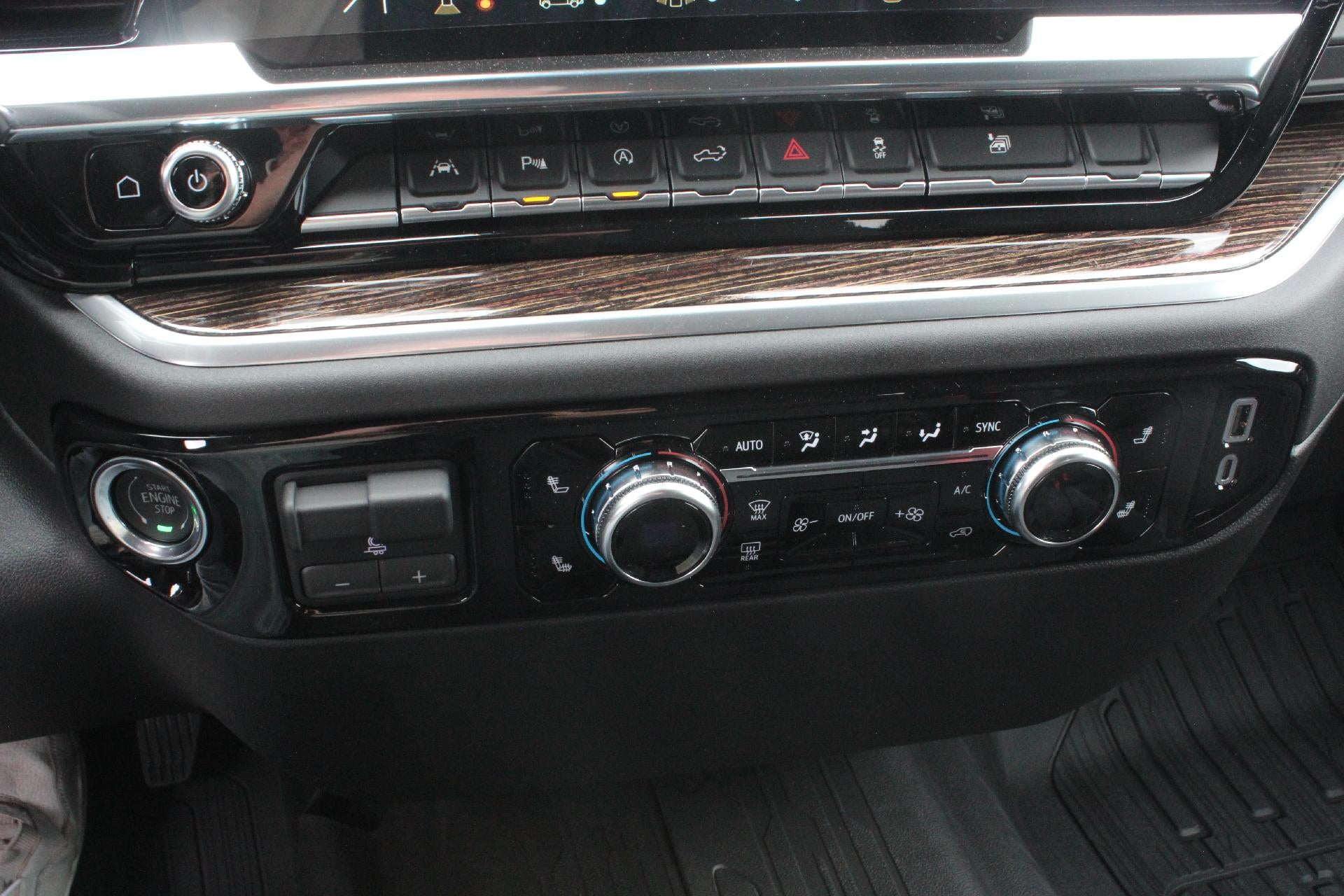 2025 GMC Sierra 1500 SLE