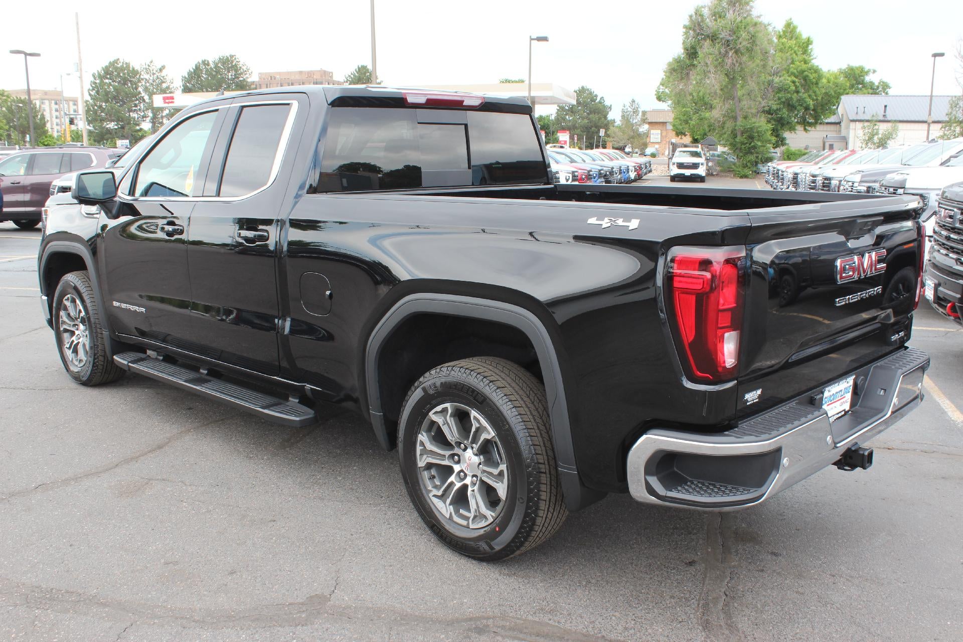 2025 GMC Sierra 1500 SLE
