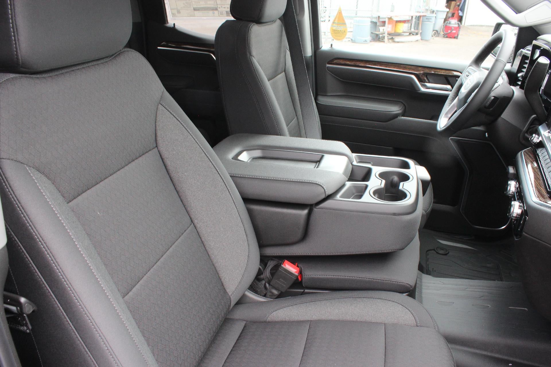 2025 GMC Sierra 1500 SLE