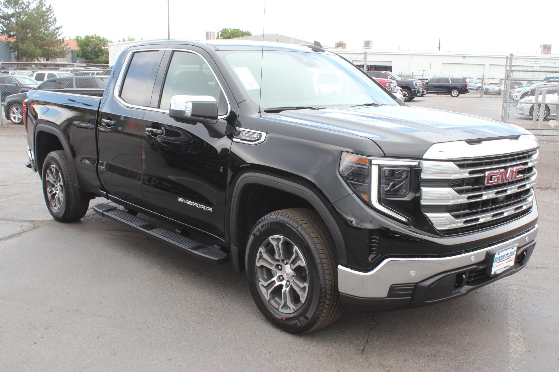 2025 GMC Sierra 1500 SLE