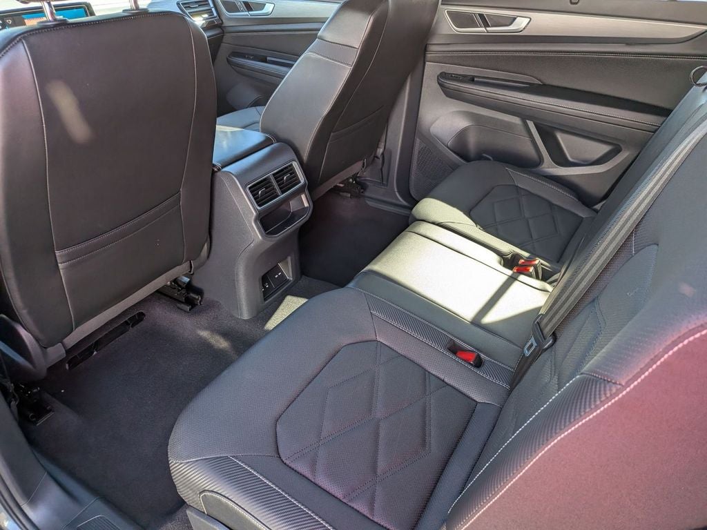 2024 Volkswagen Atlas Cross Sport 2.0T SE w/Technology