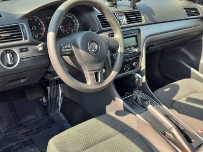 2013 Volkswagen Passat S