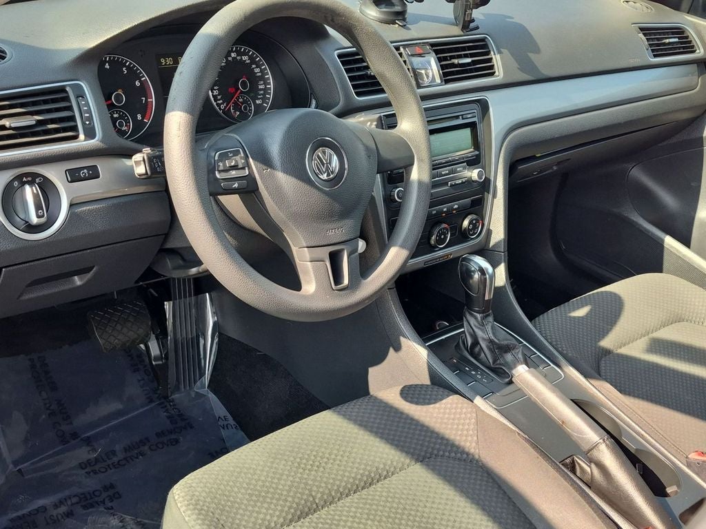 2013 Volkswagen Passat S