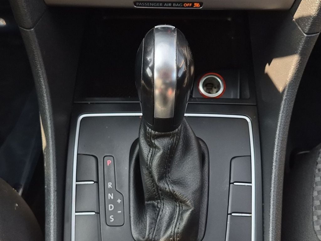 2013 Volkswagen Passat S