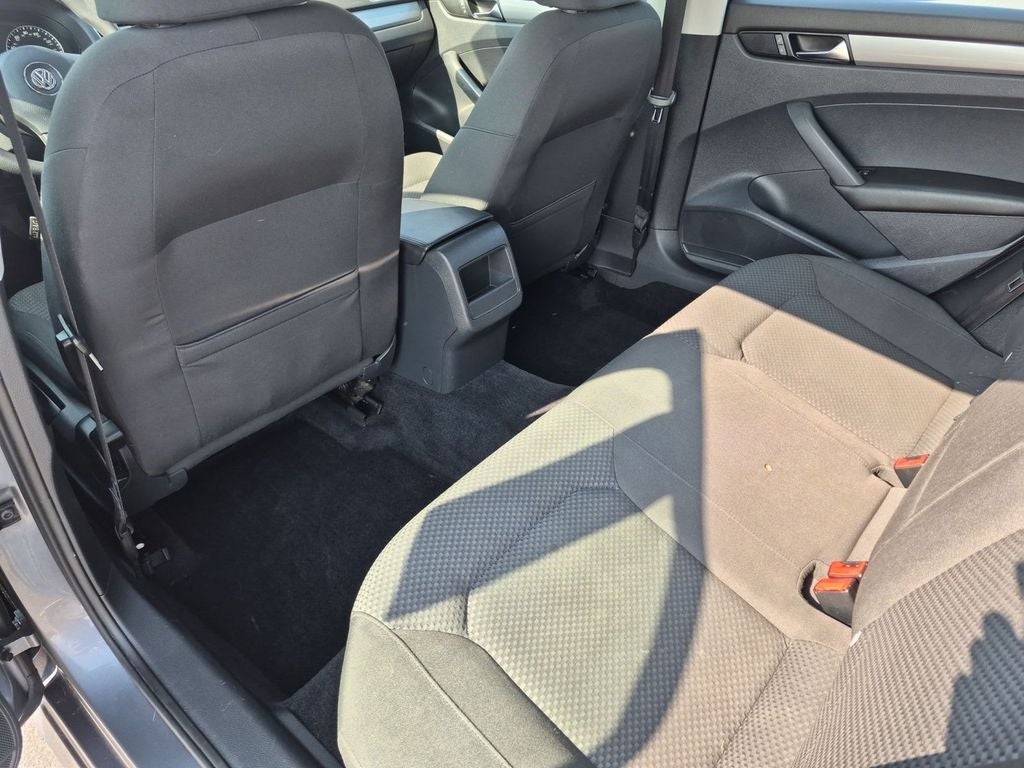 2013 Volkswagen Passat S