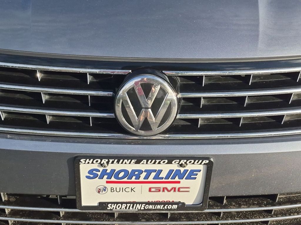 2017 Volkswagen Passat 1.8T R-Line