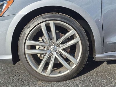 2017 Volkswagen Passat 1.8T R-Line