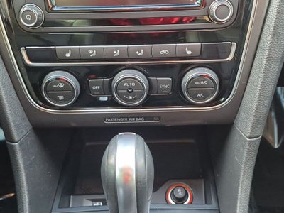 2017 Volkswagen Passat 1.8T R-Line