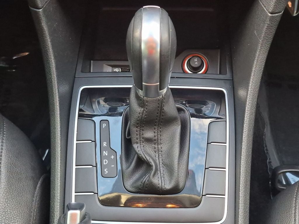 2017 Volkswagen Passat 1.8T R-Line