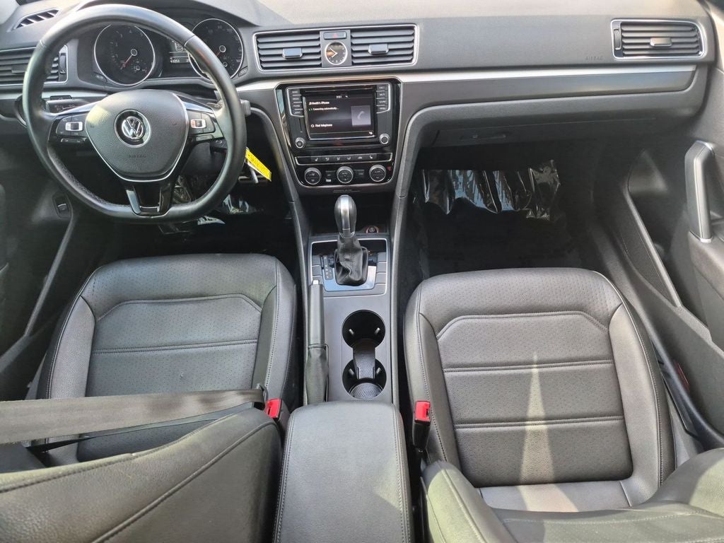 2017 Volkswagen Passat 1.8T R-Line