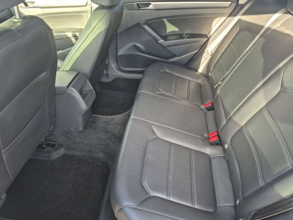 2017 Volkswagen Passat 1.8T R-Line